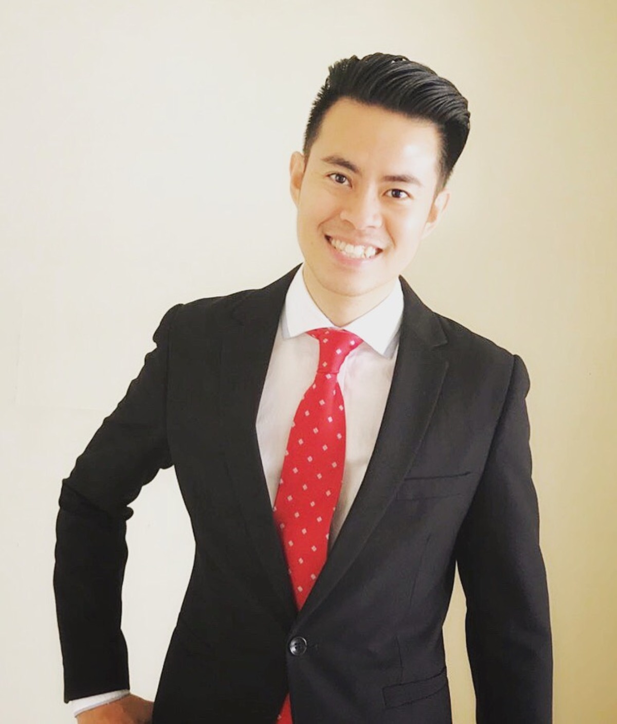 Dr. Tan Kwan Hong